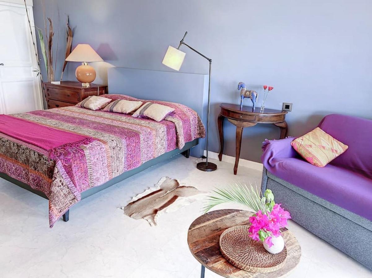 Blue Room In A Shared Villa Diamant With Communal Pool And Sea View Grand Case Εξωτερικό φωτογραφία
