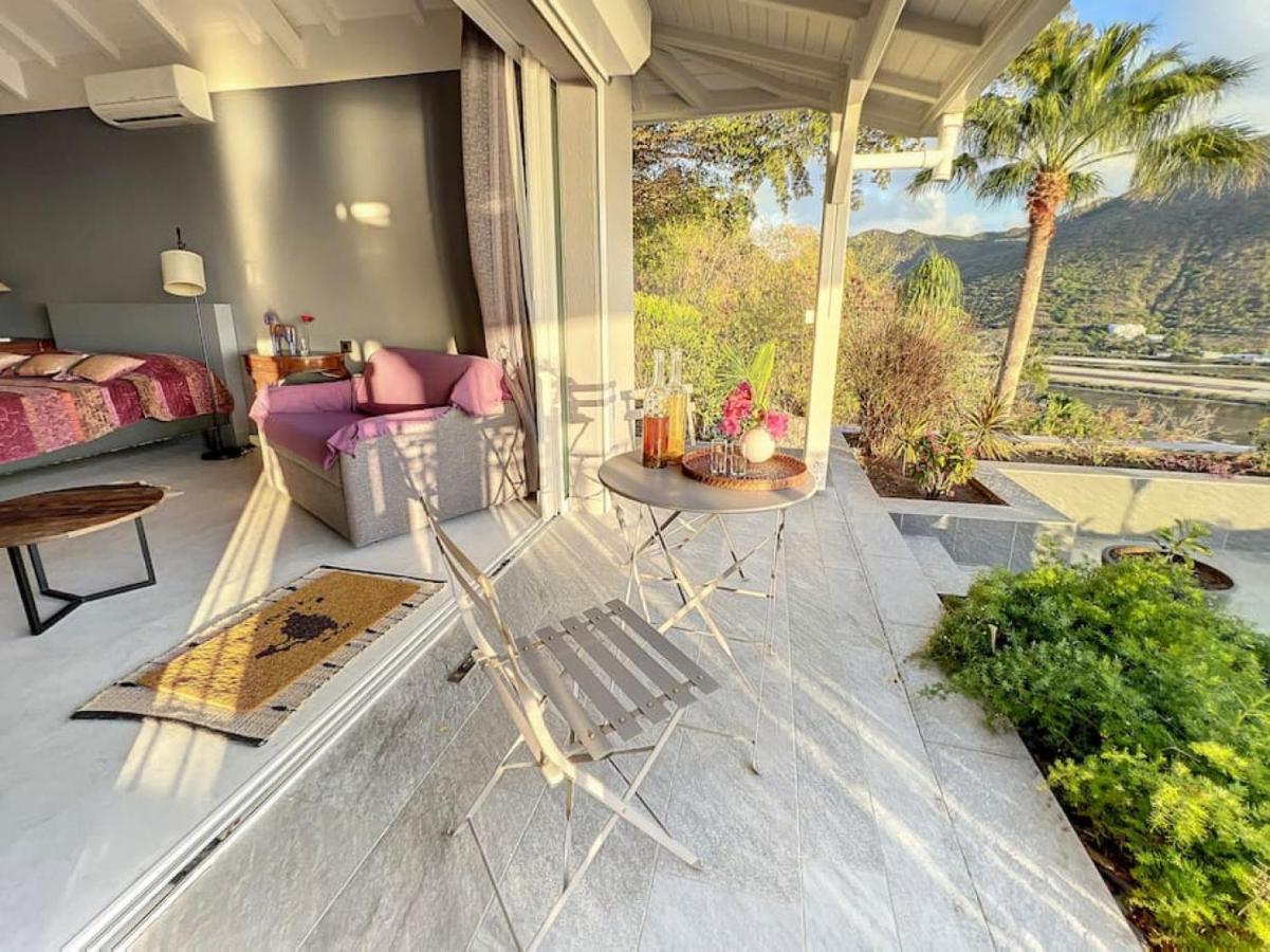 Blue Room In A Shared Villa Diamant With Communal Pool And Sea View Grand Case Εξωτερικό φωτογραφία
