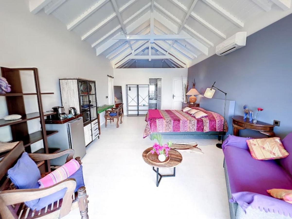 Blue Room In A Shared Villa Diamant With Communal Pool And Sea View Grand Case Εξωτερικό φωτογραφία